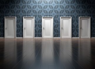 Na czym polega podejmowanie decyzji w warunkach ryzyka?