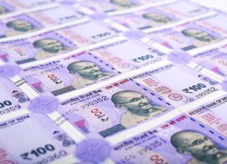 Ile zarabia bankier w USA?