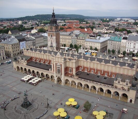 Co można kupić w Sukiennicach w Krakowie?