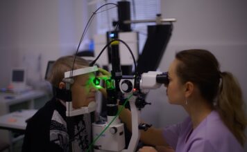 W jakim wieku iść z dzieckiem do okulisty?