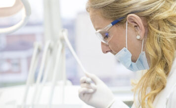 Chirurgia stomatologiczna — zaawansowane zabiegi bez strachu: co warto wiedzieć przed wizytą u stomatologa? Chirurgia stomatologiczna